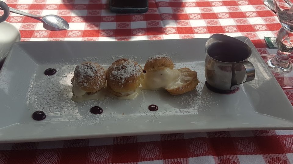 Profiteroles