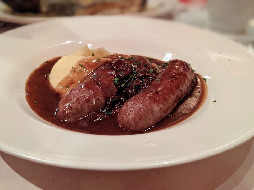 Bangers & Mash Bougjon Style